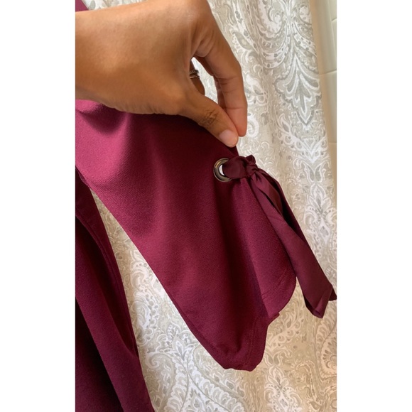 Banana Republic Tie-Sleeve Blouse - Picture 4 of 5